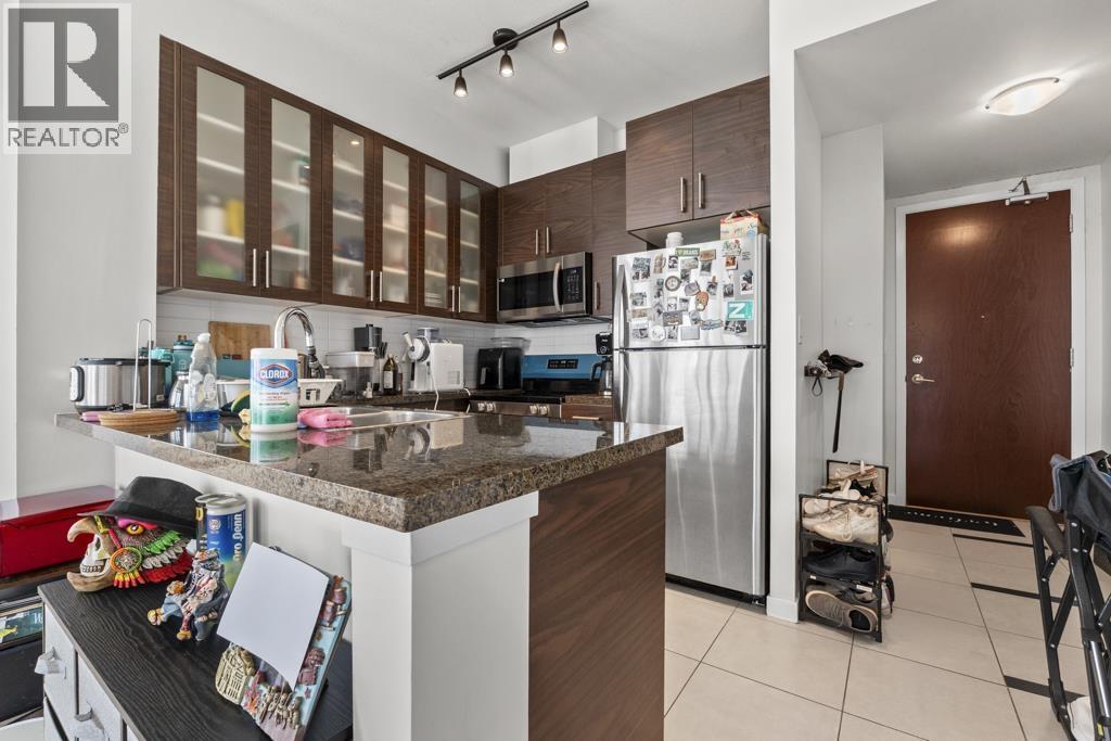2501 2355 MADISON AVENUE
