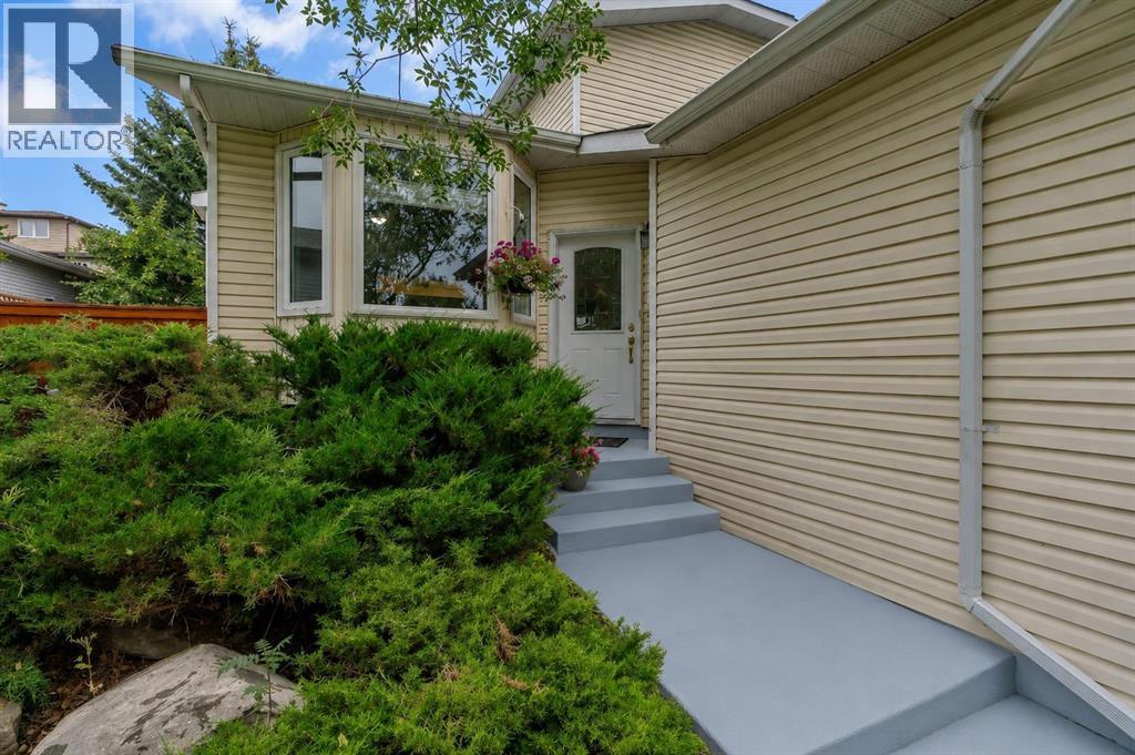 139 Shawnessy Drive SW