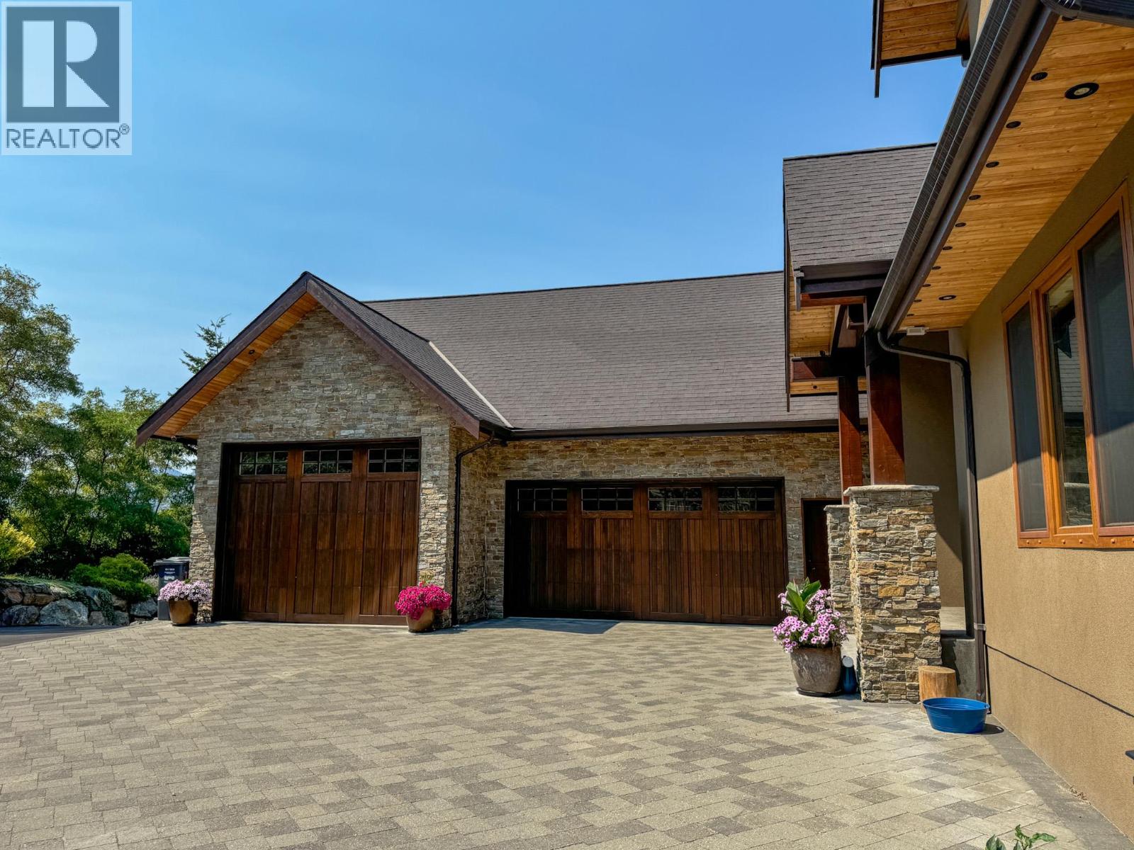 3175 Valleyview Road