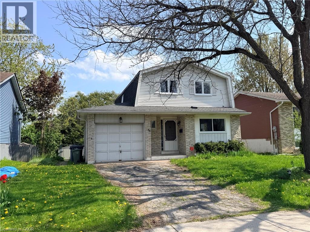 34 WOODRIDGE Drive