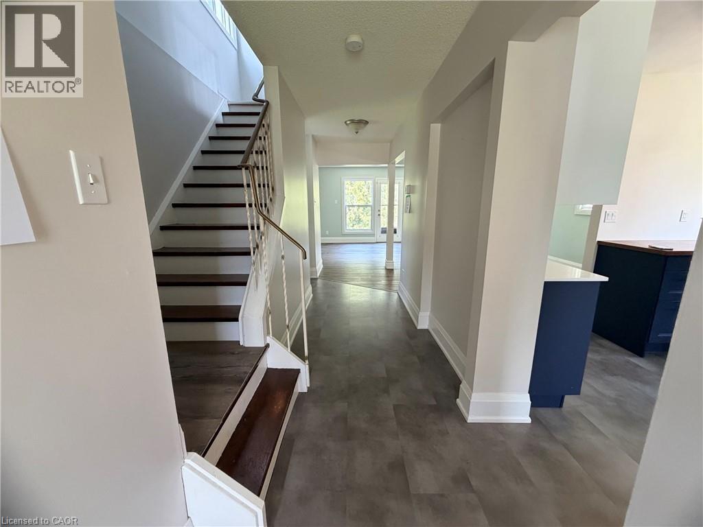 34 WOODRIDGE Drive