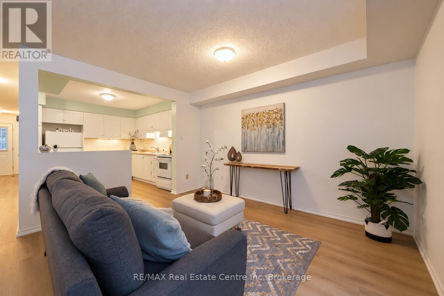 71 - 240 LONDON ROAD W