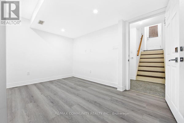 64 Fallstar Cres, Brampton (Fletcher'S Meadow), ON 3