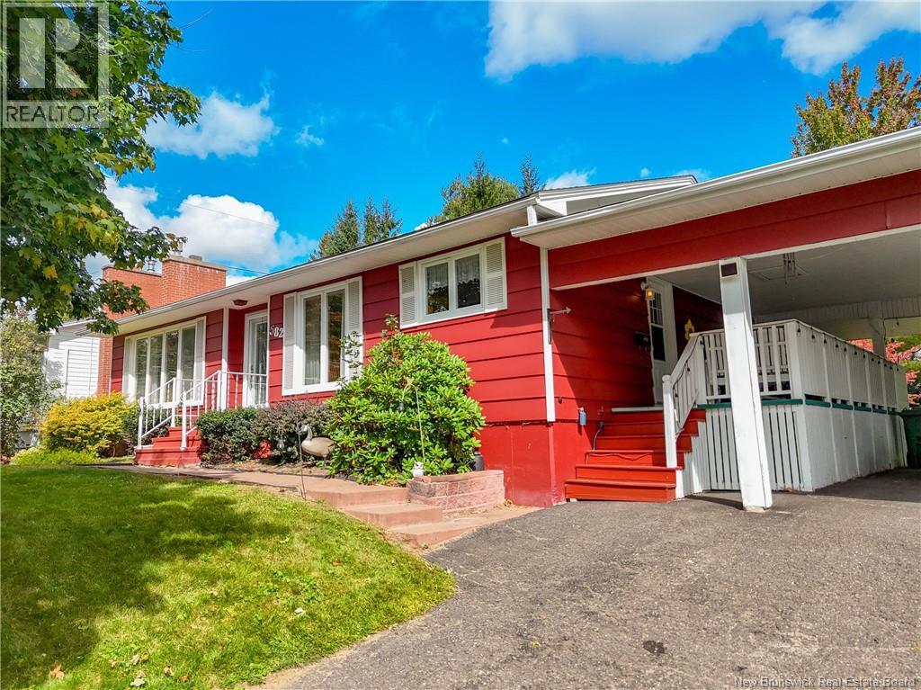 582 Broad Street - Photo 2