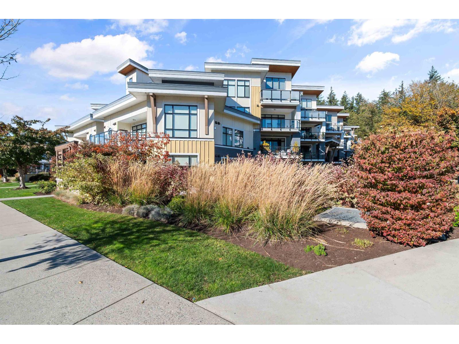 205 5384 TYEE LANE, Garrison Crossing
