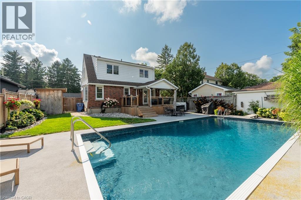 115 FAIRVIEW Crescent