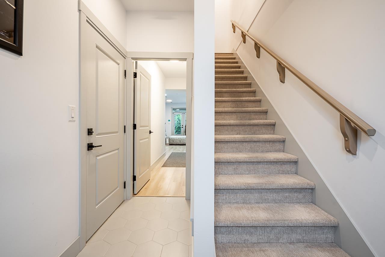 5 46545 BROOKS AVENUE, Chilliwack Proper South
