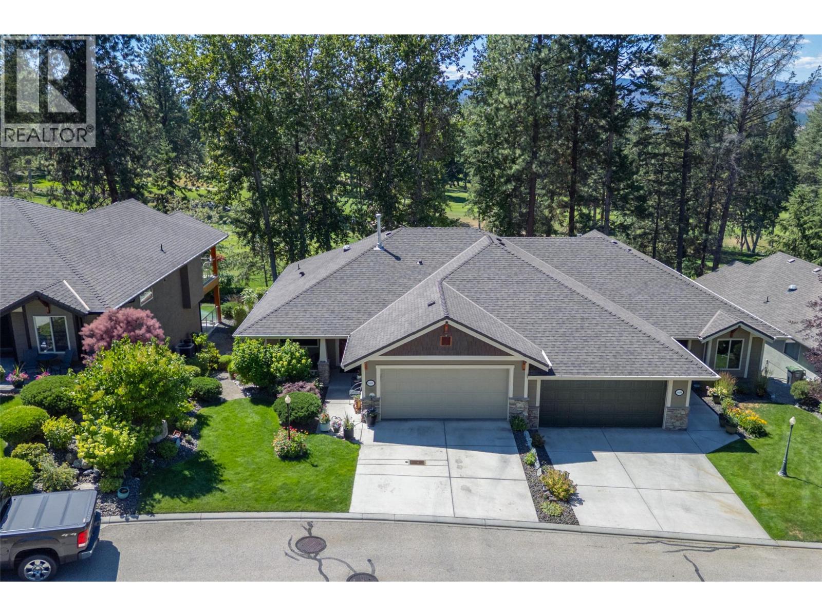 3452 Camelback Drive