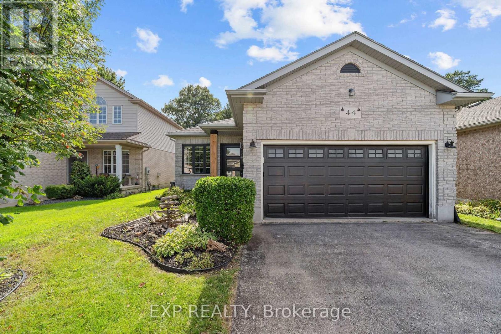 44 JUNIPER CRESCENT