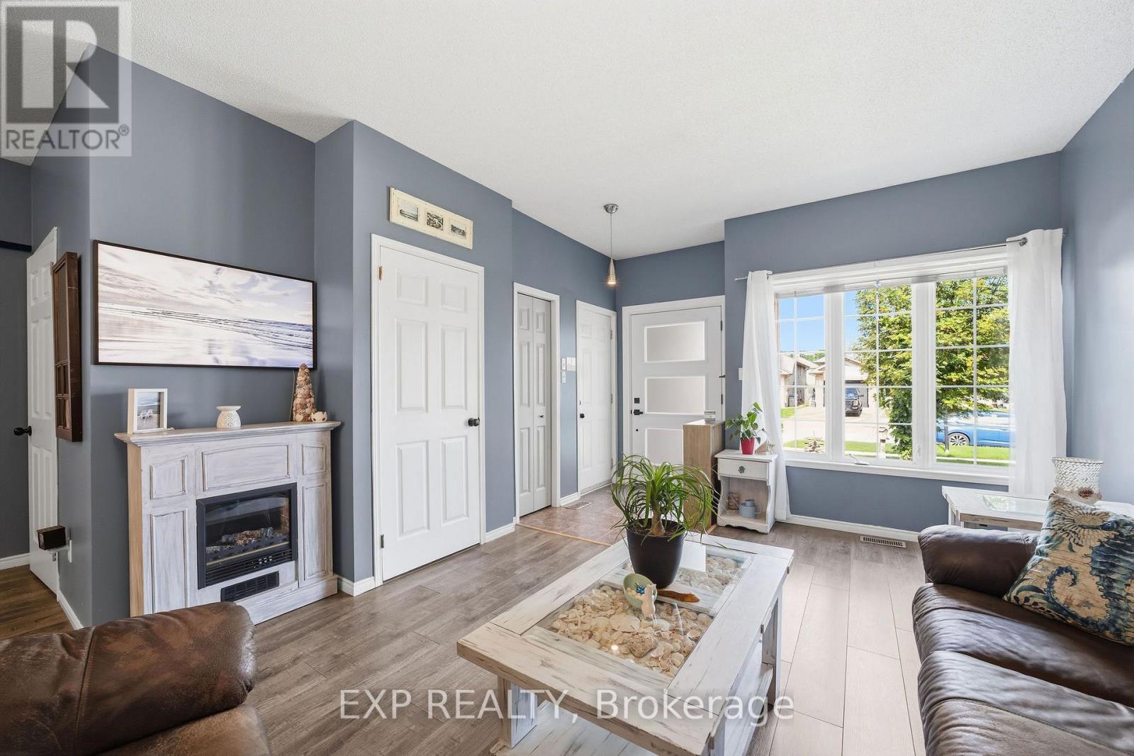 44 JUNIPER CRESCENT