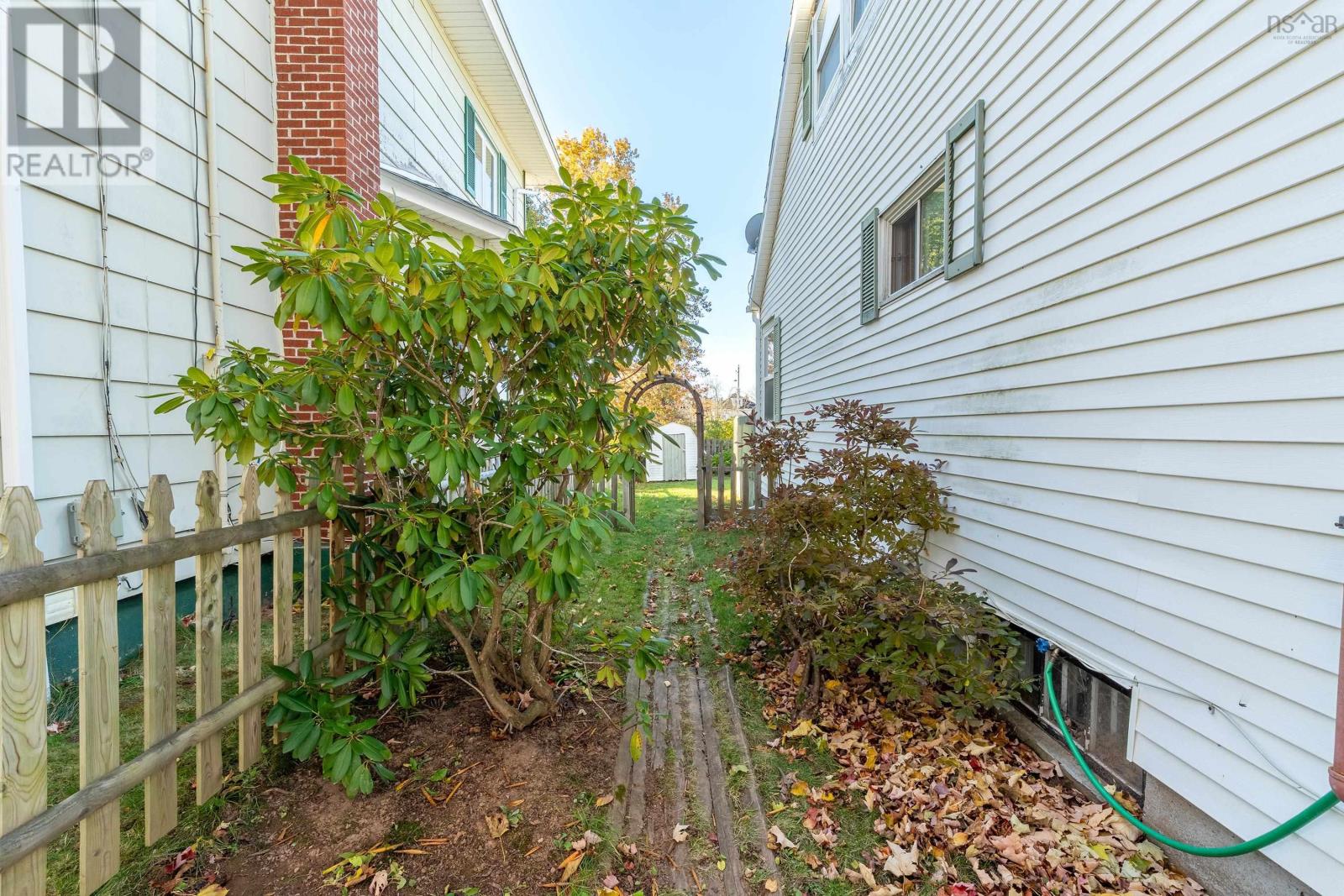 12 Haliburton Street