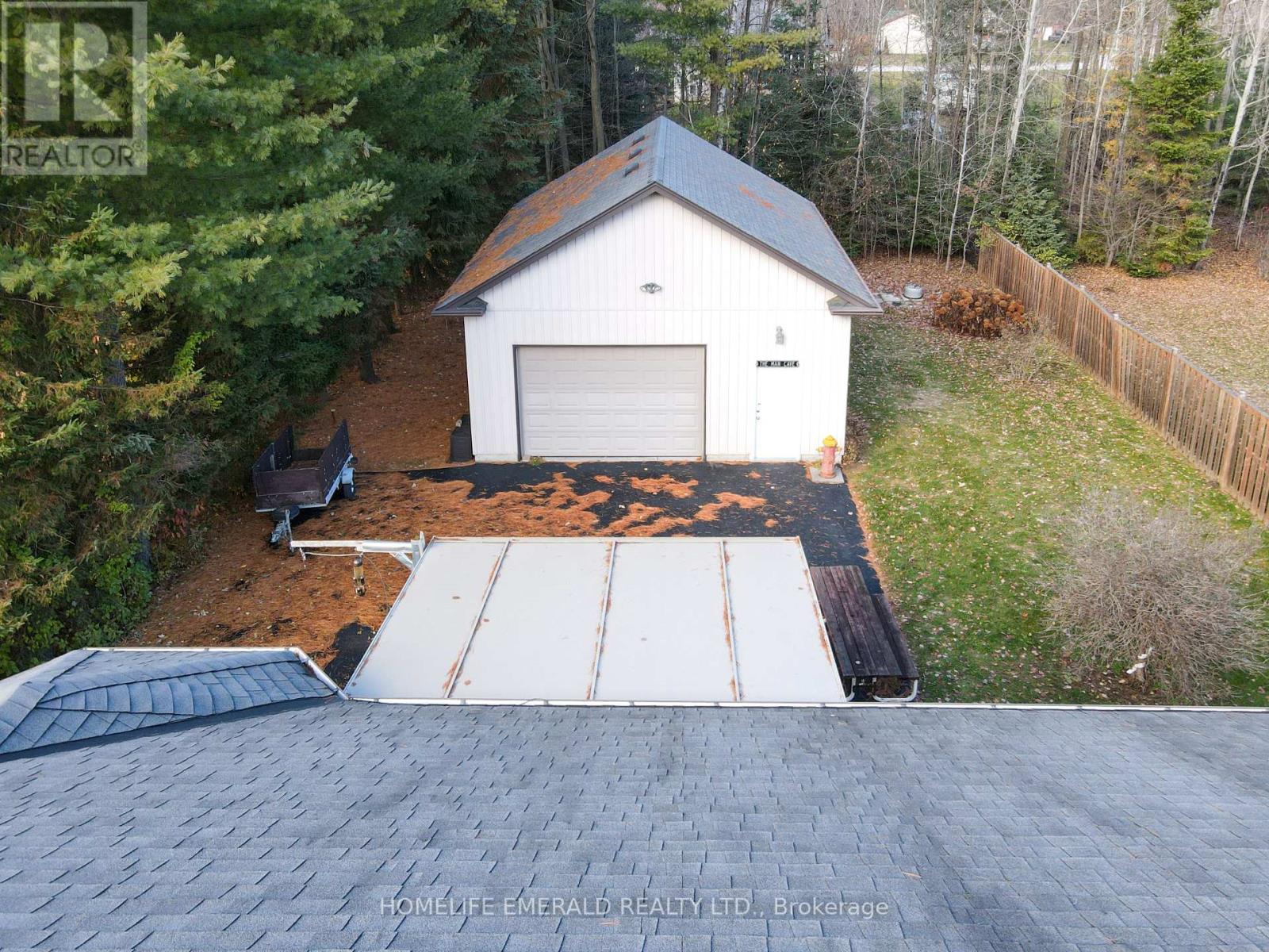 17 TREE TOP STREET