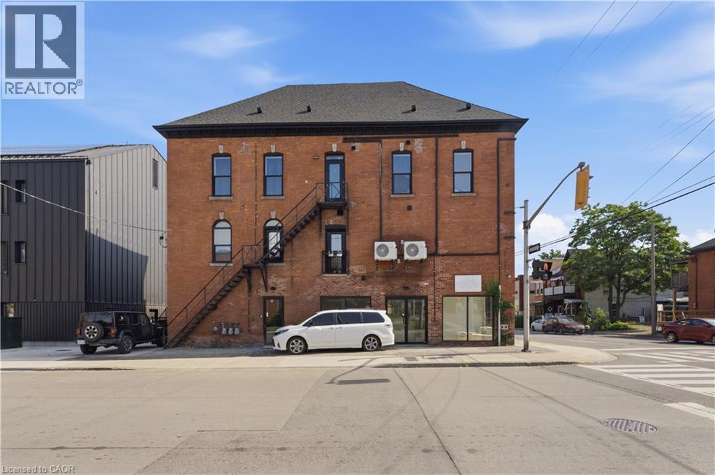 45 WELLINGTON Street N