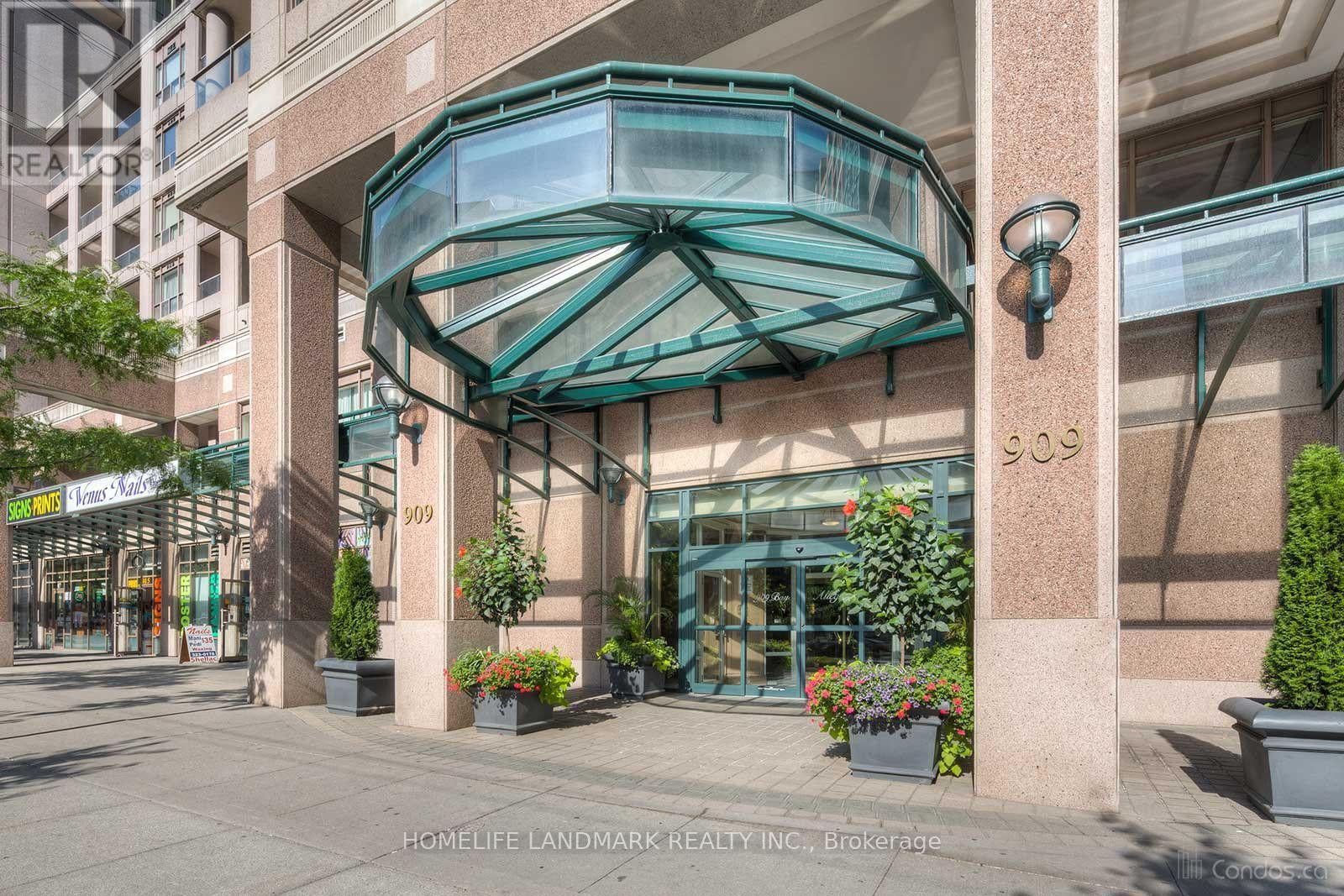 808 - 909 BAY STREET