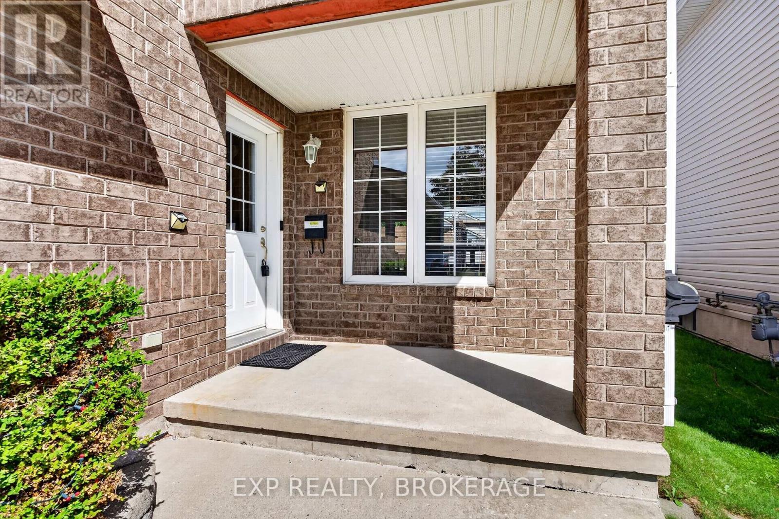 1896 BERRYWOOD CRESCENT