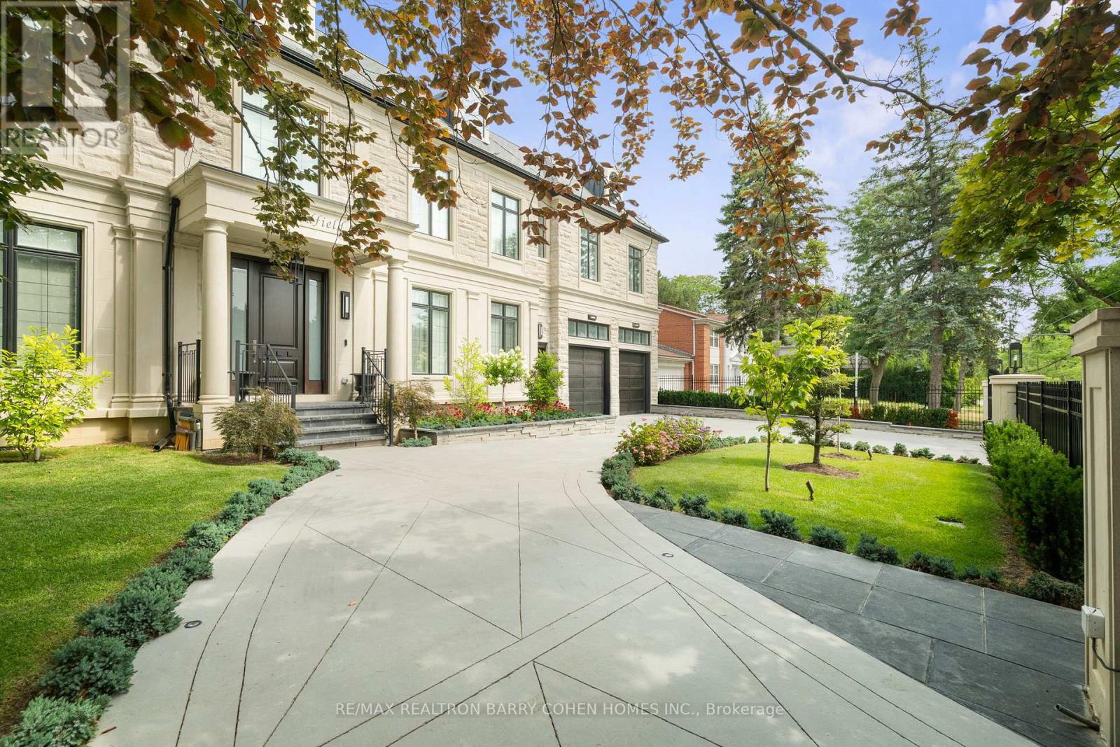 23 SANDFIELD ROAD