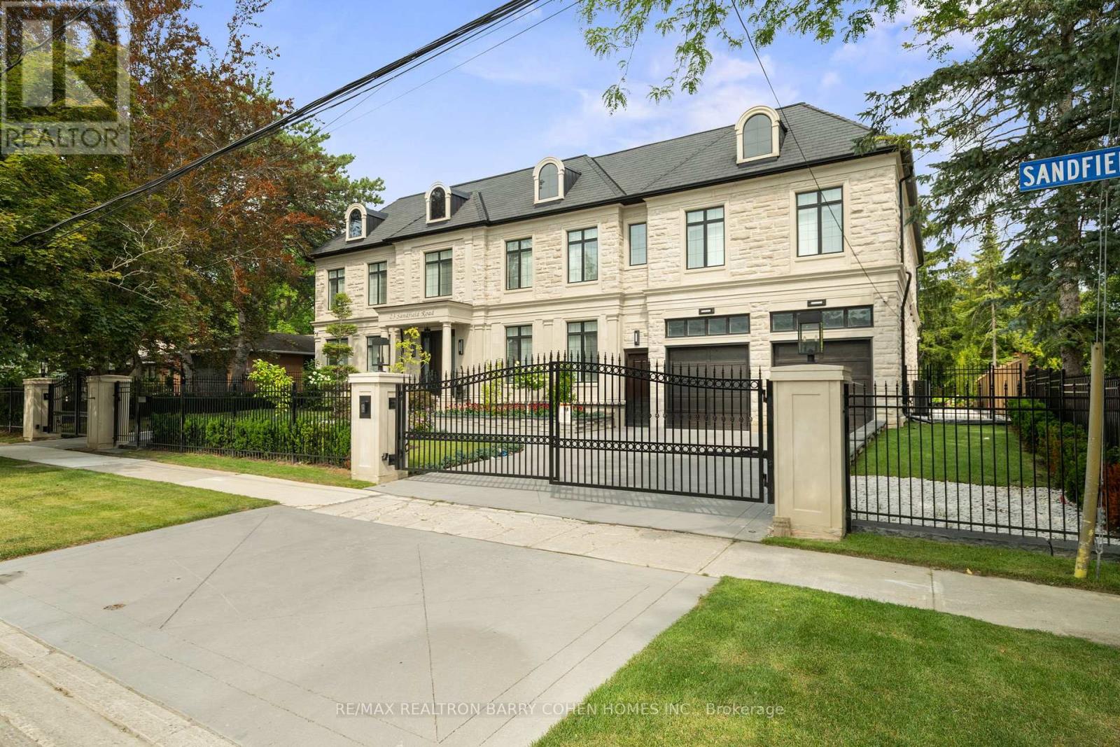 23 SANDFIELD ROAD