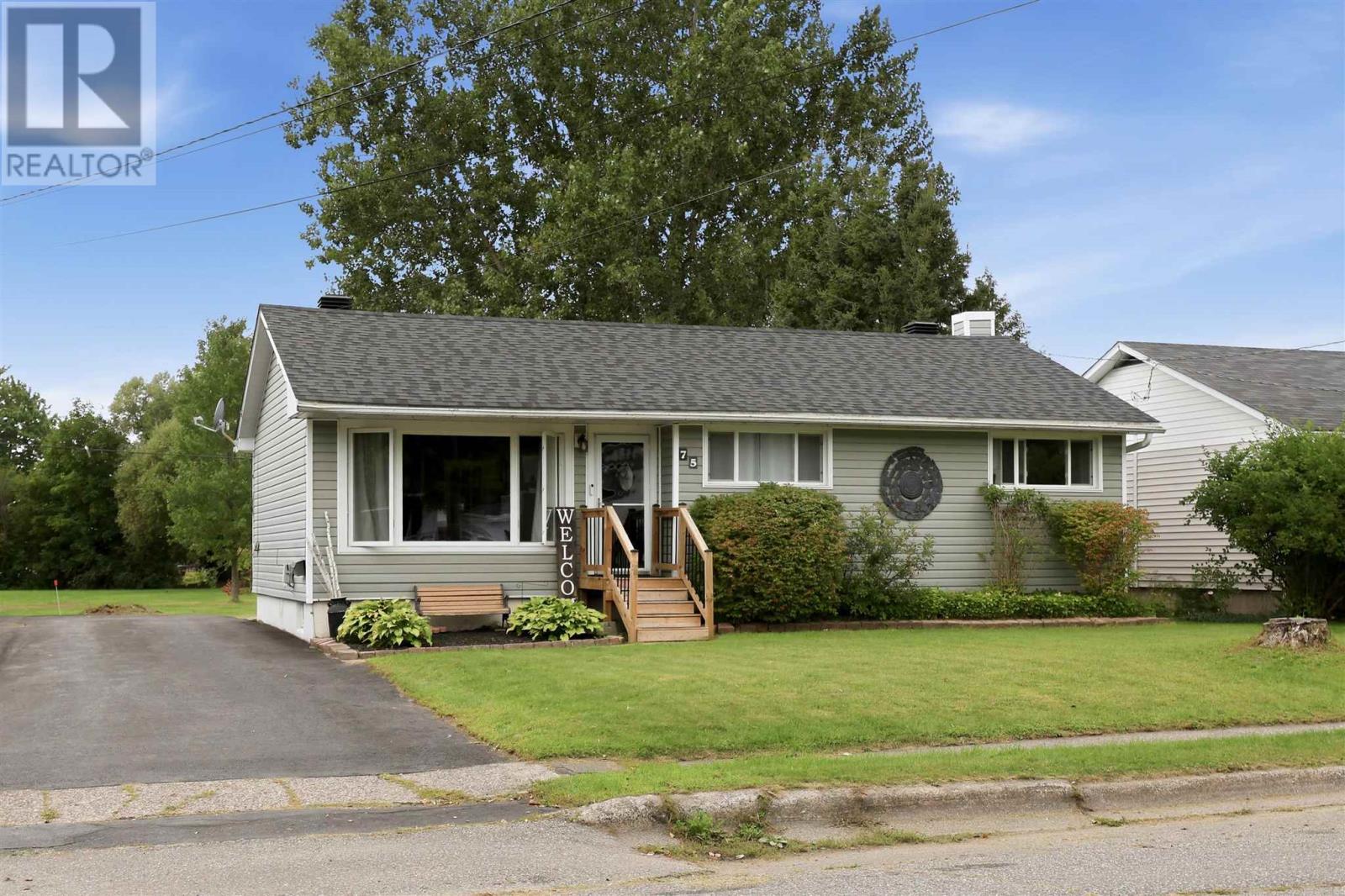75 Indiana DR - Photo 2