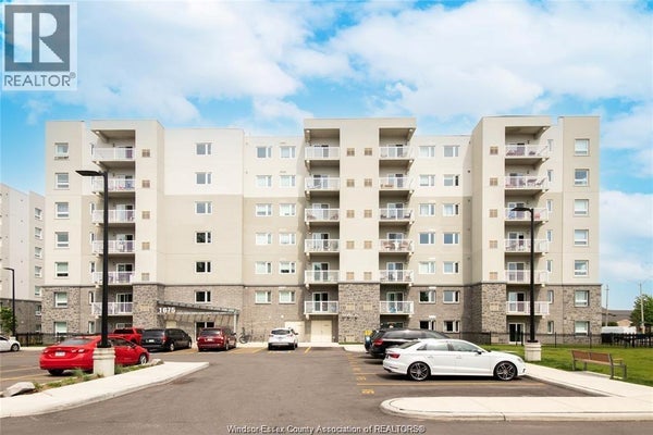 202 - 1675 Banwell Rd, Windsor, ON 2