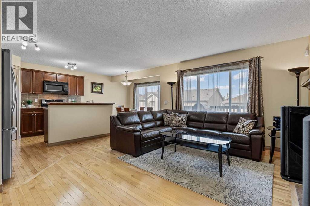 149 Everwoods Close SW