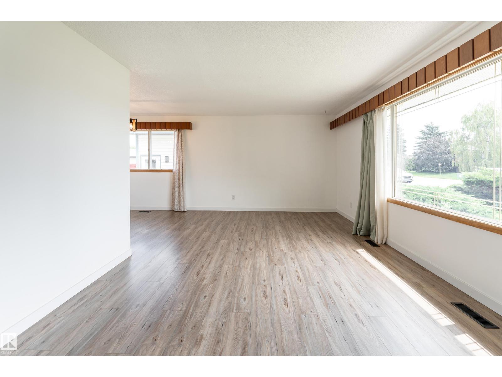 7120 139 AV NW