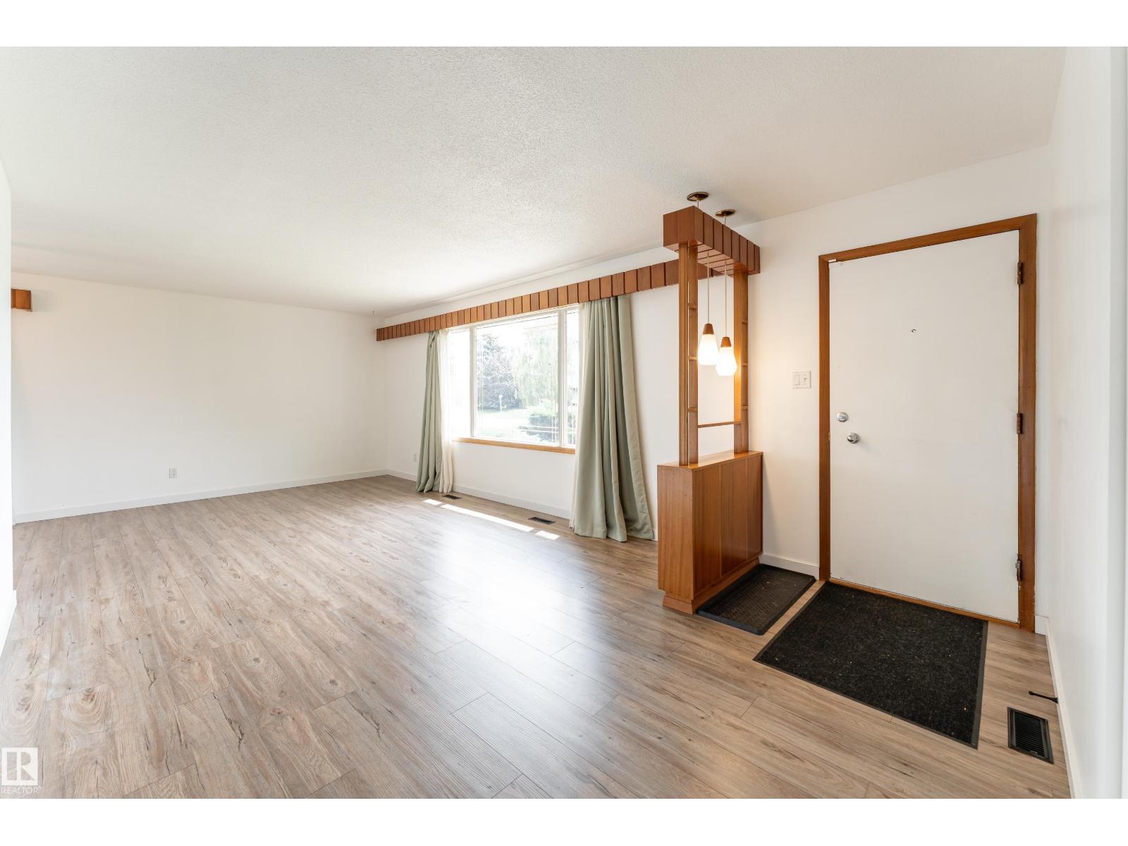 7120 139 AV NW