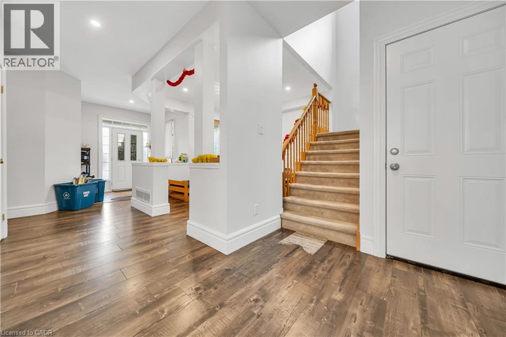 22 GRASSWOOD Street Unit# Upper