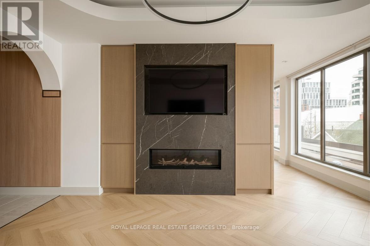 FOURTH LEVEL - 32 ROWANWOOD AVENUE