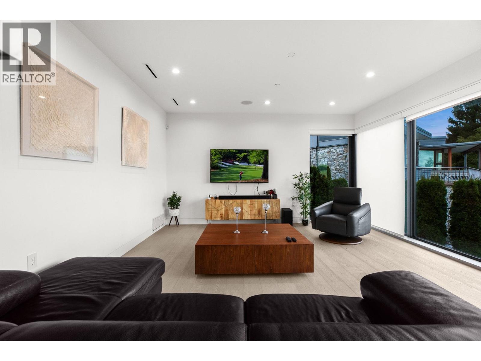 1035 GREENWOOD PLACE