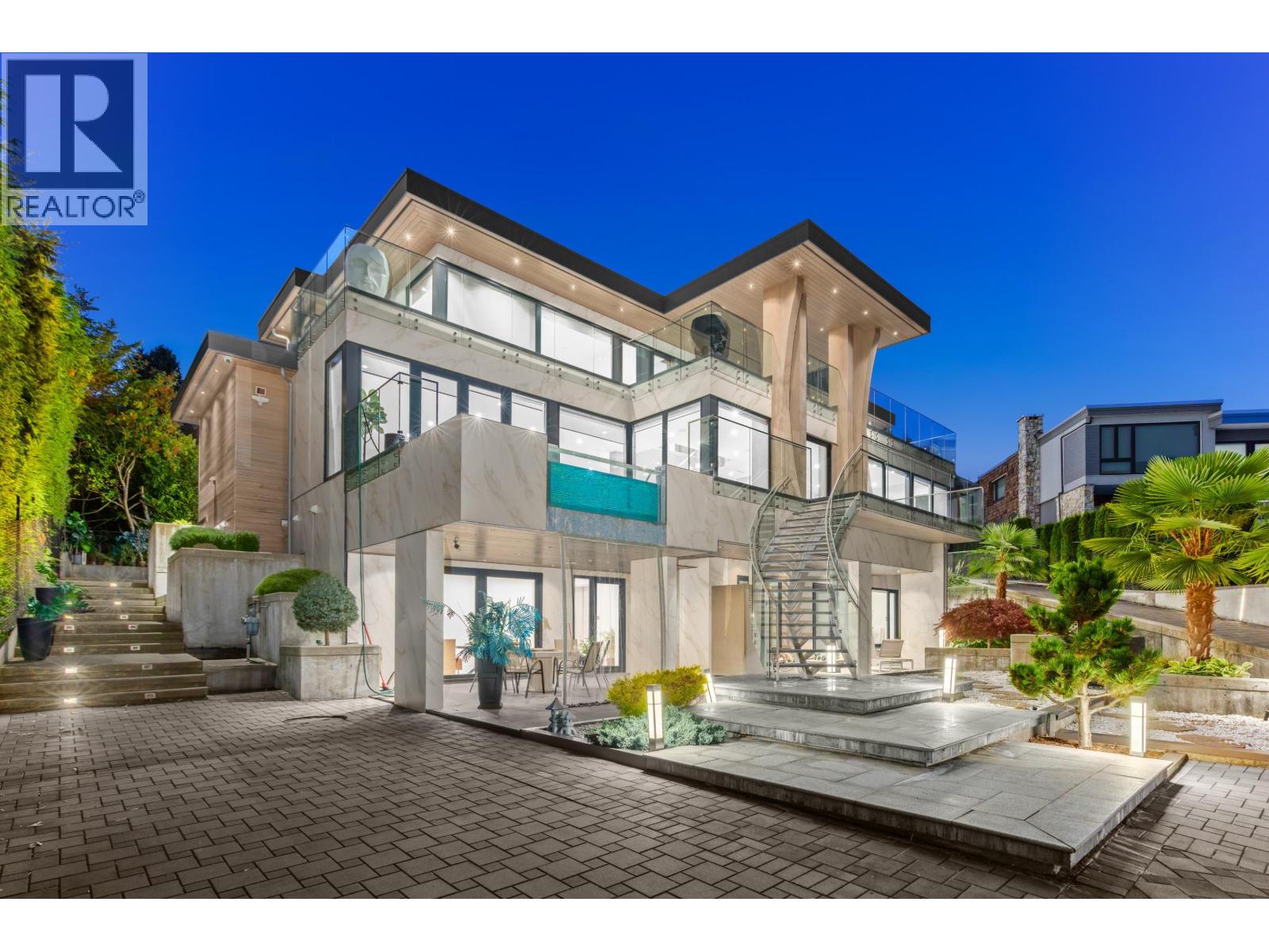 1035 GREENWOOD PLACE