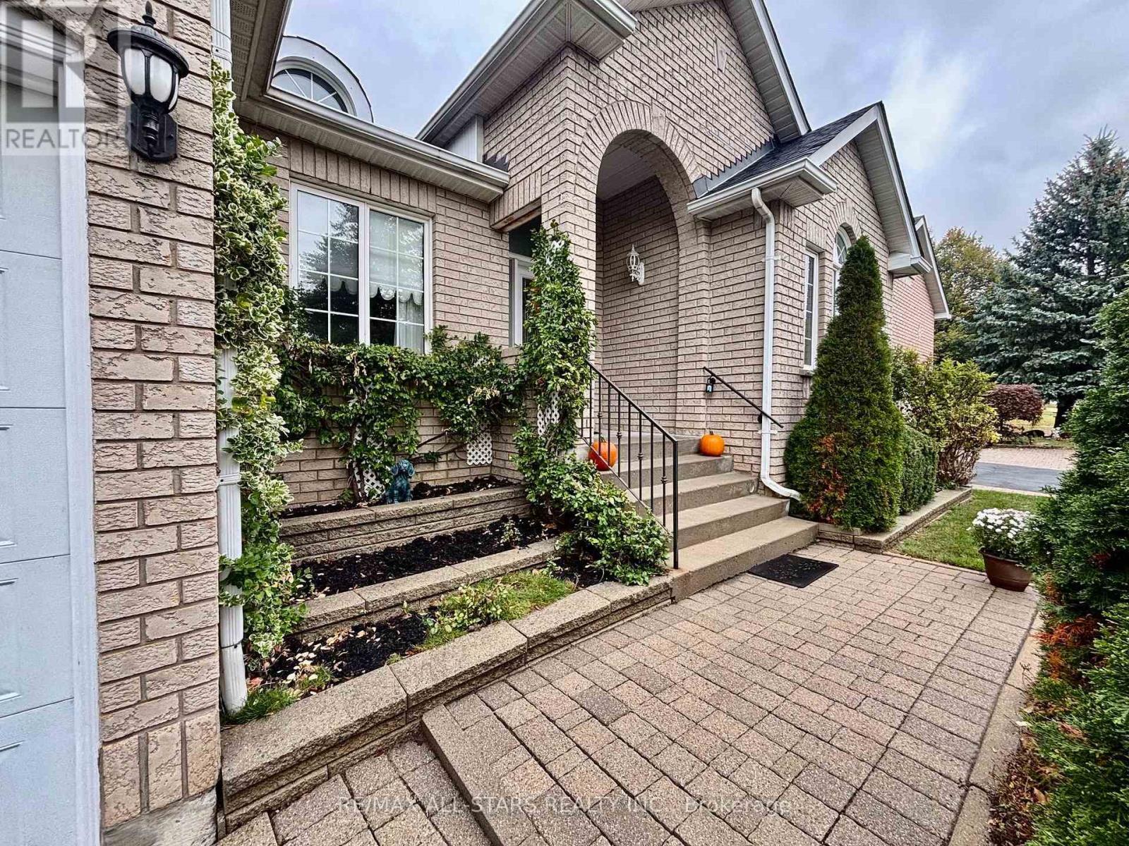87 LORI AVENUE