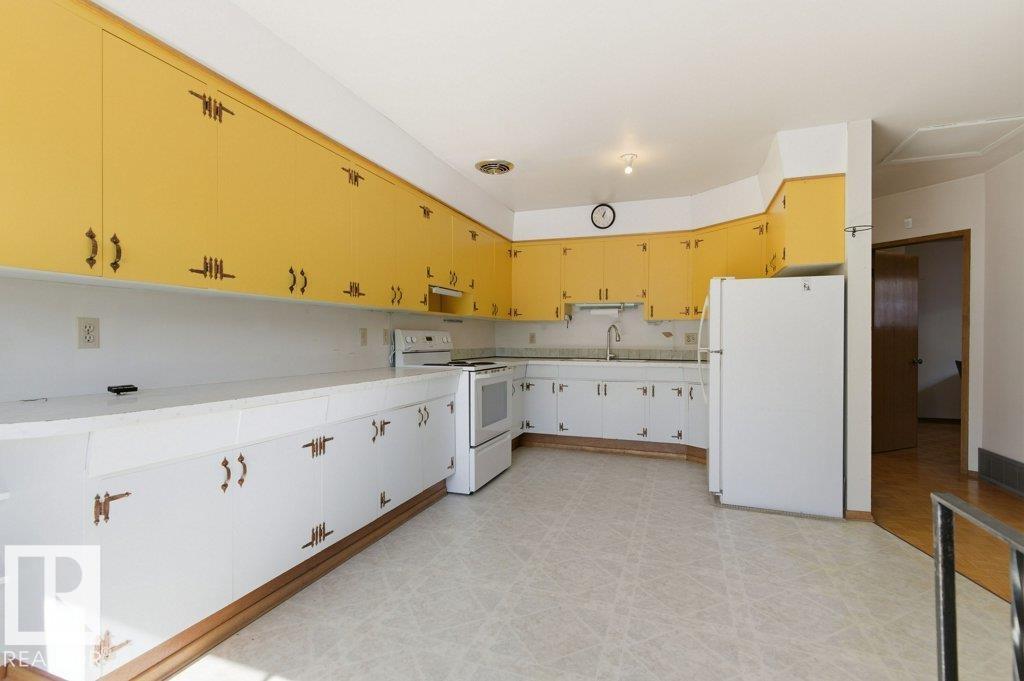 10459 66 AV NW