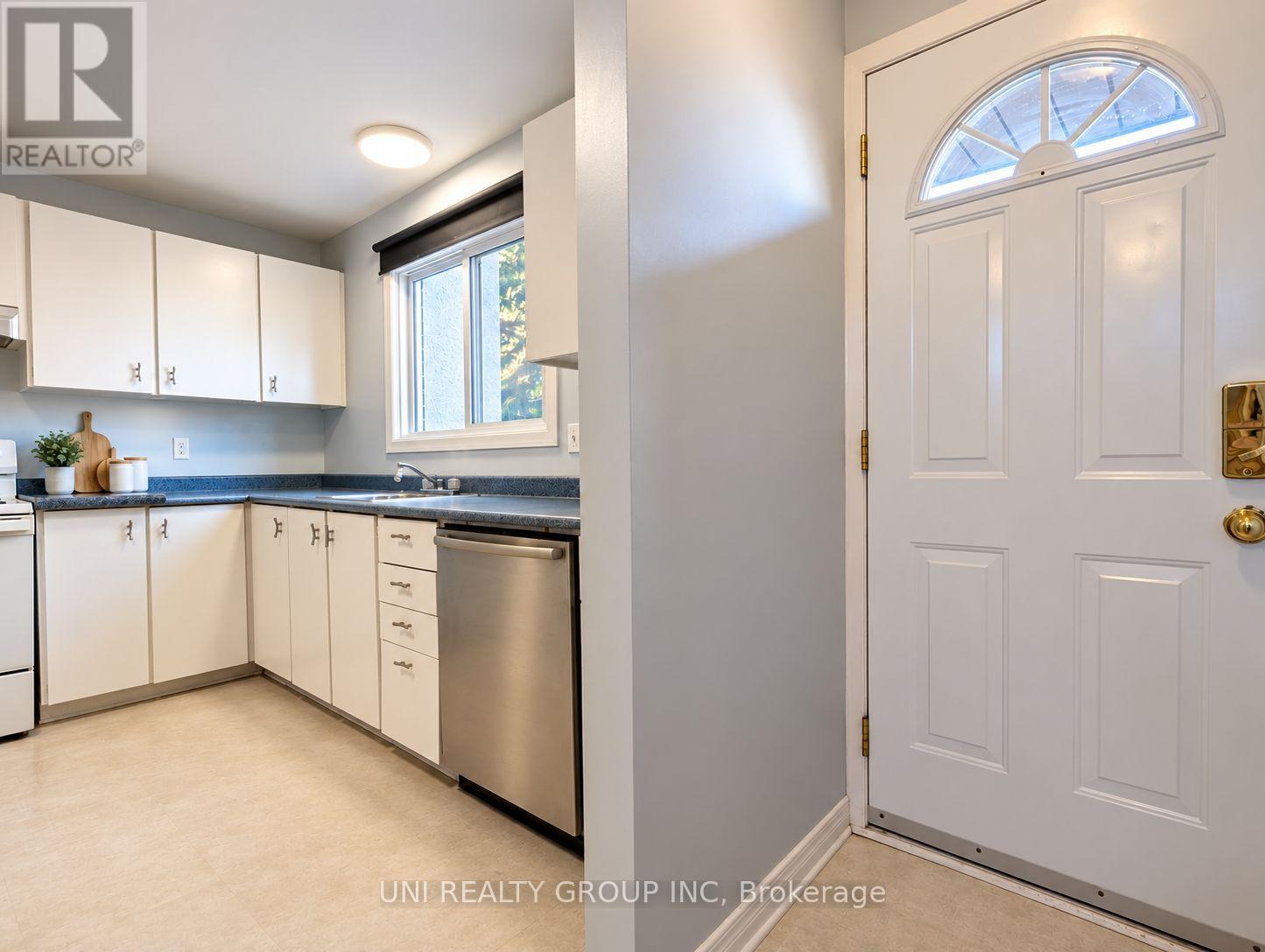 8 - 1280 CAHILL DRIVE