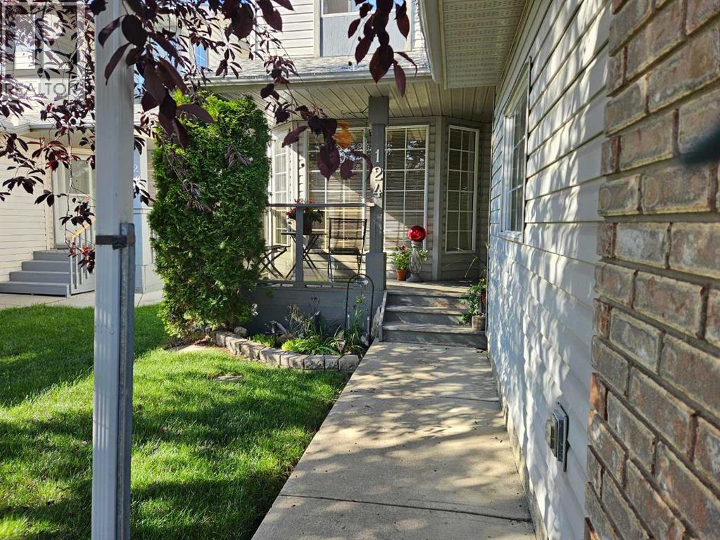 124 Del Ray Close NE