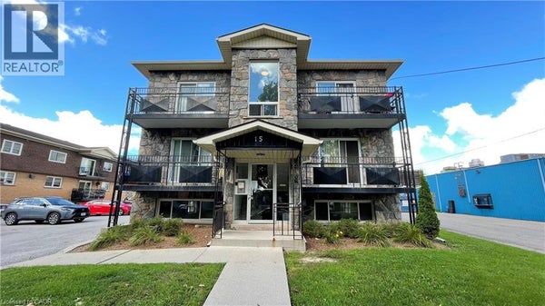 B - 15 Empire St, Welland, ON