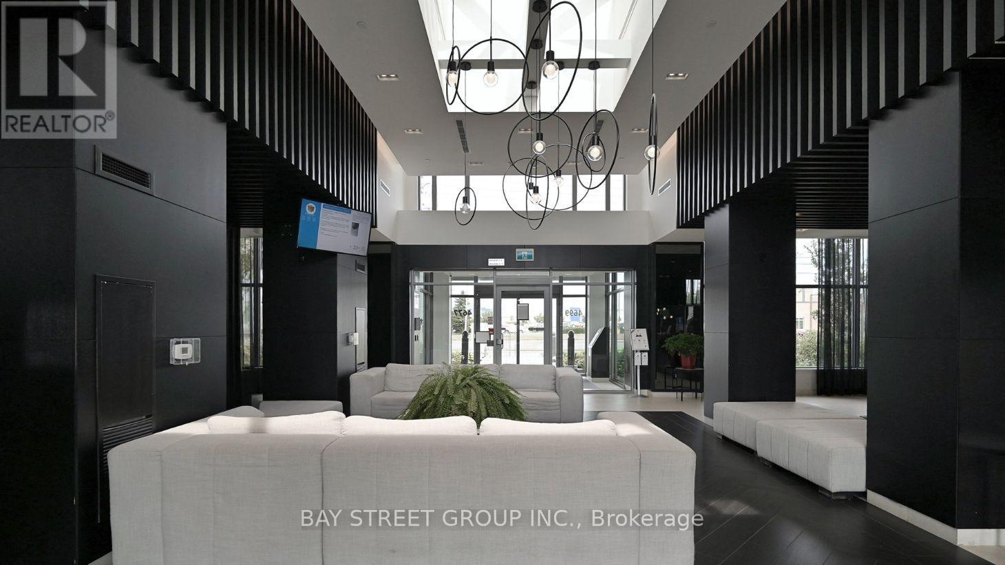 1610 - 4699 GLEN ERIN DRIVE