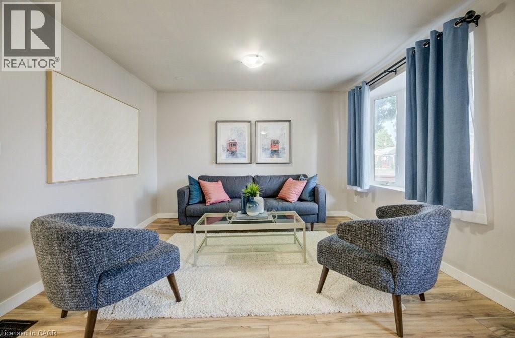 54 SEVENTH Avenue - Photo 3