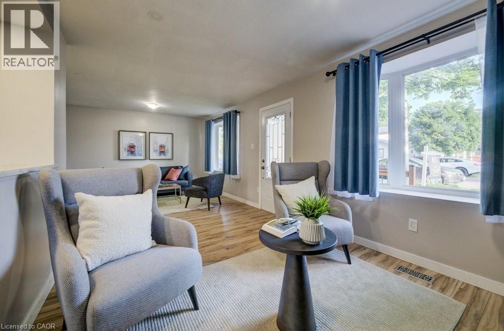 54 SEVENTH Avenue - Photo 2