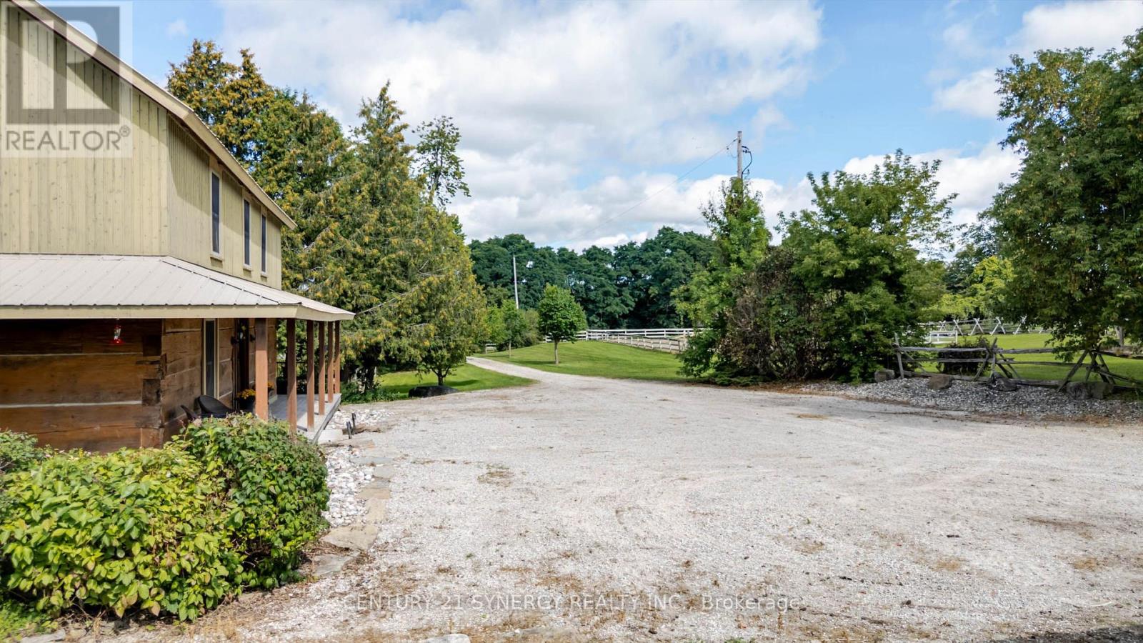 1545 RIDEAU FERRY ROAD