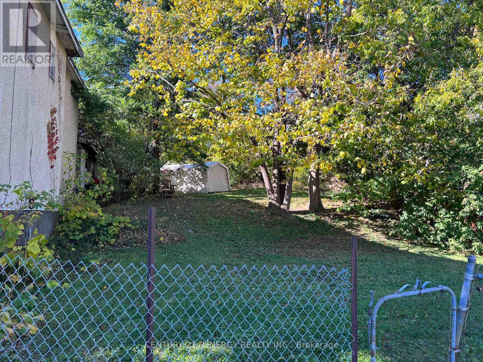 52 & 50 STONEHURST AVENUE W