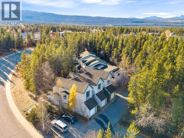 9-75 THOMPSON ROAD