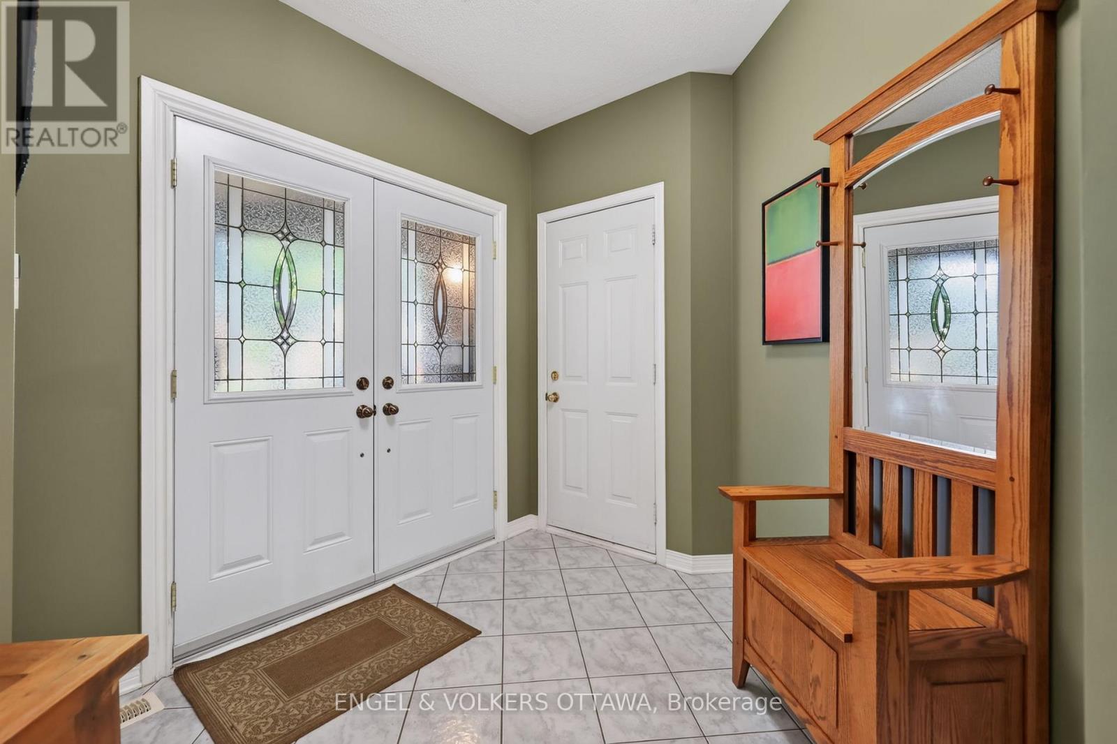 10 WATERTHRUSH CRESCENT