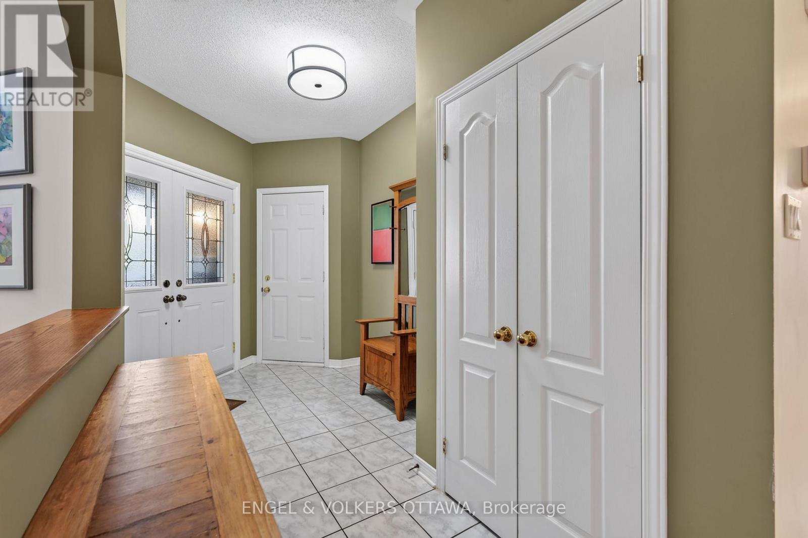 10 WATERTHRUSH CRESCENT