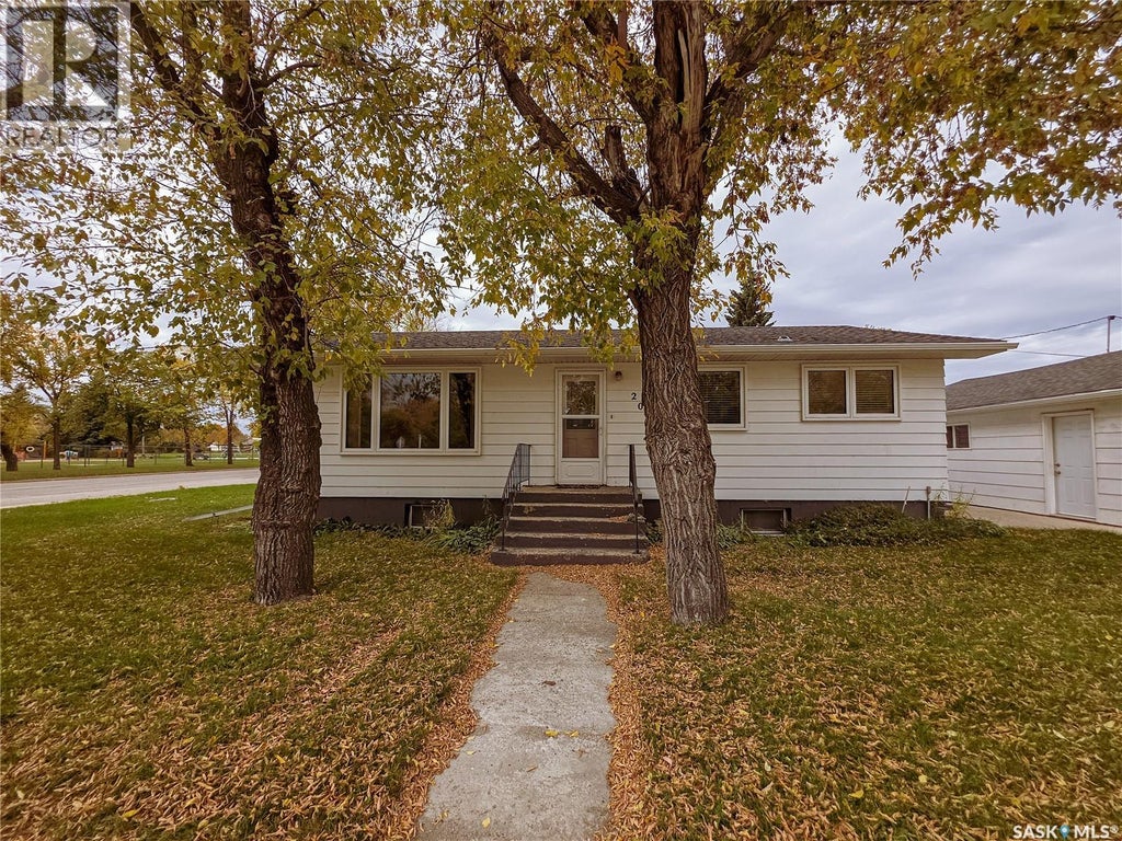 202 7TH AVENUE W, MELVILLE, SK S0A 2P0 - Image 391059409.jpeg?d=l