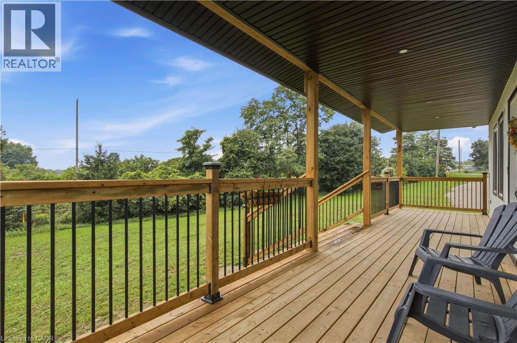 1238 SNYDER'S Road E