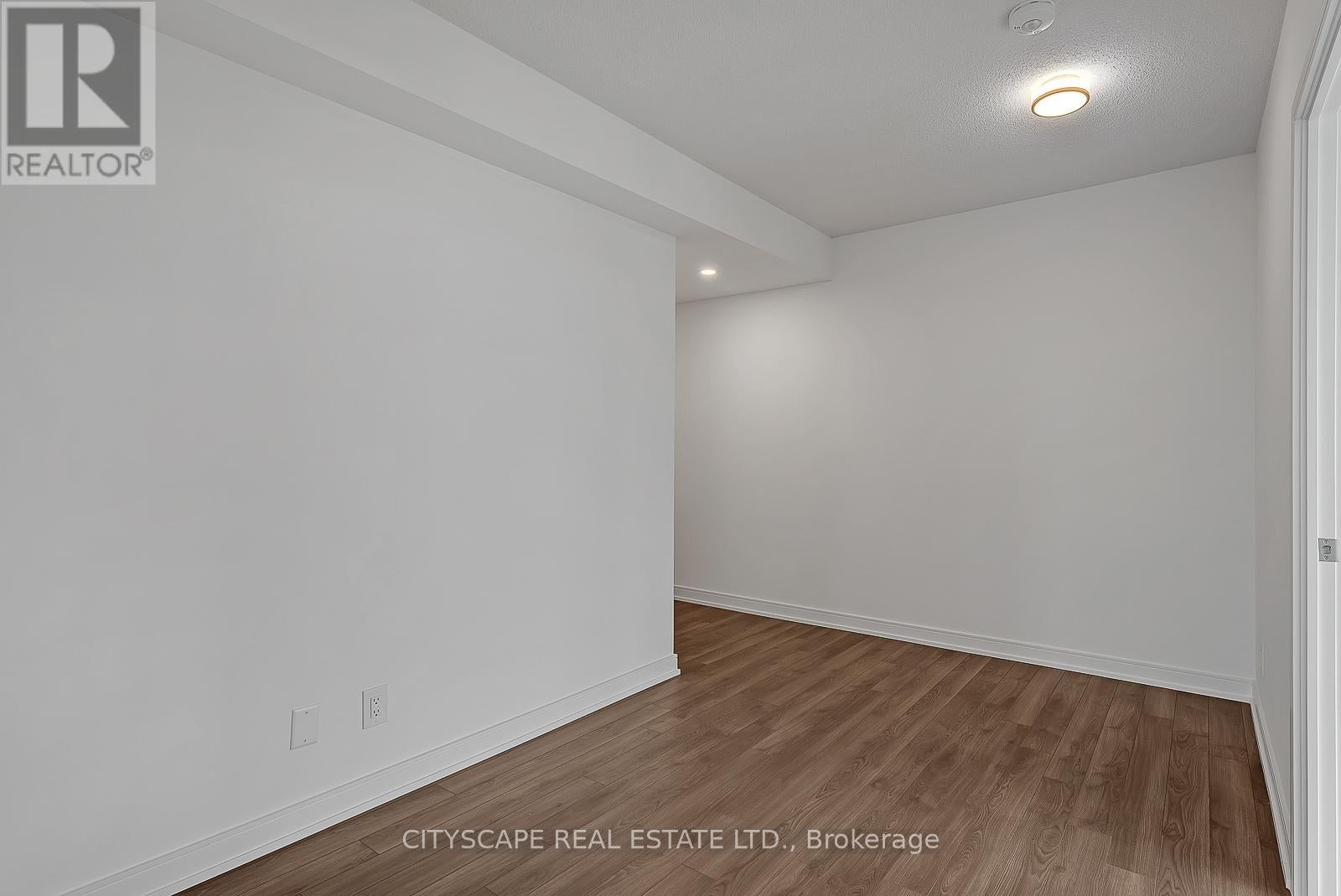 910 - 30 SAMUEL WOOD WAY