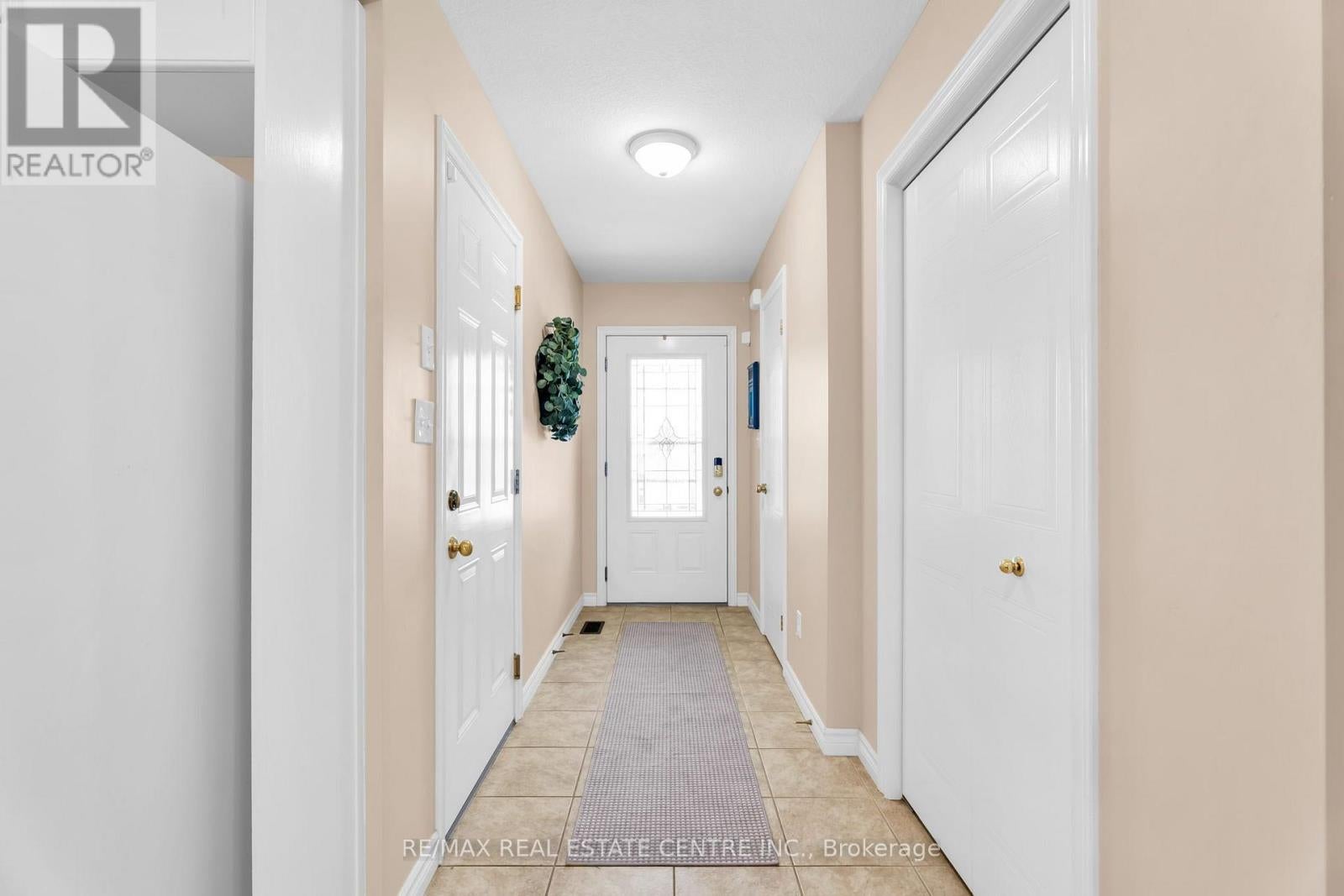 11 - 20 SHACKLETON DRIVE