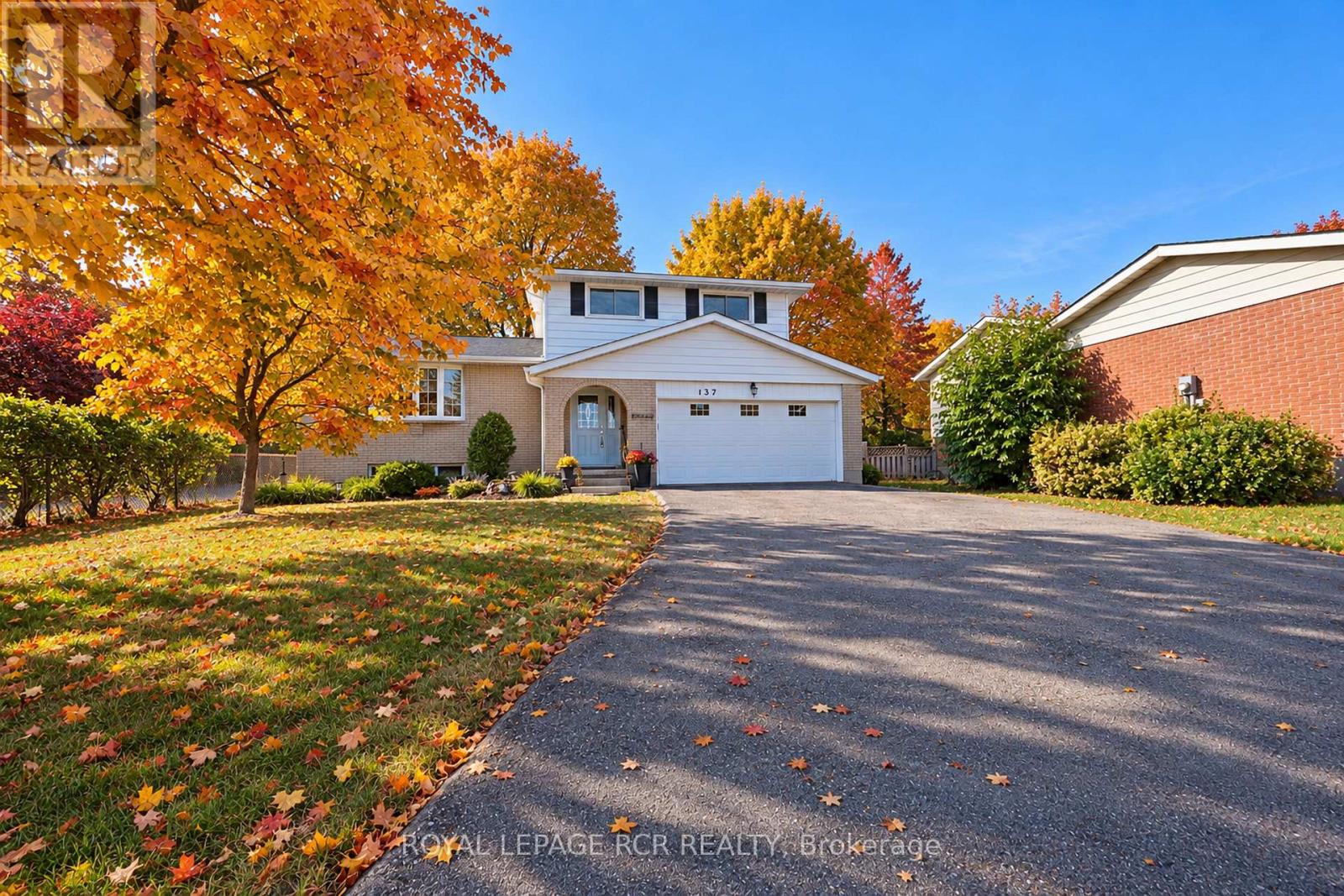 137 WHITE PINE CRESCENT