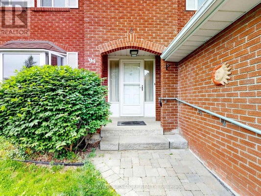 94 Howlett Ave, Newmarket (Huron Heights-Leslie Valley), ON 5