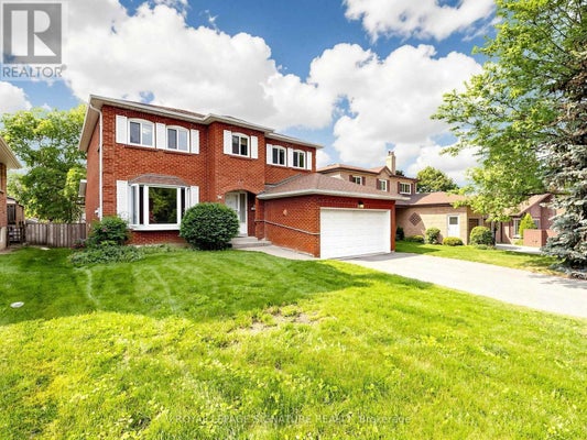 94 Howlett Ave, Newmarket (Huron Heights-Leslie Valley), ON 2